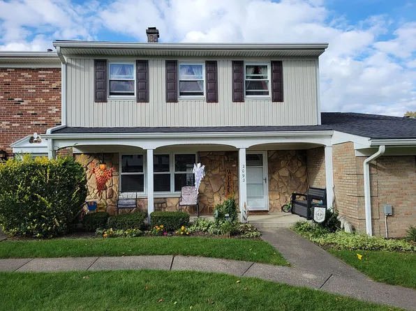 2092 Carlile Dr, Uniontown, OH 44685