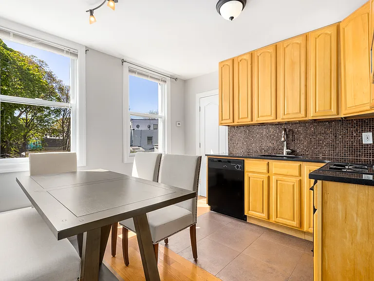 32 Reeve Pl #2 — Photo 4