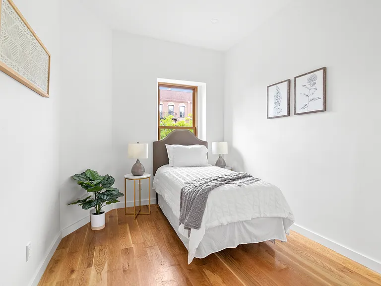 230 Monroe St #2 — Photo 3