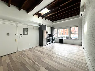 Rented by Nolita Group