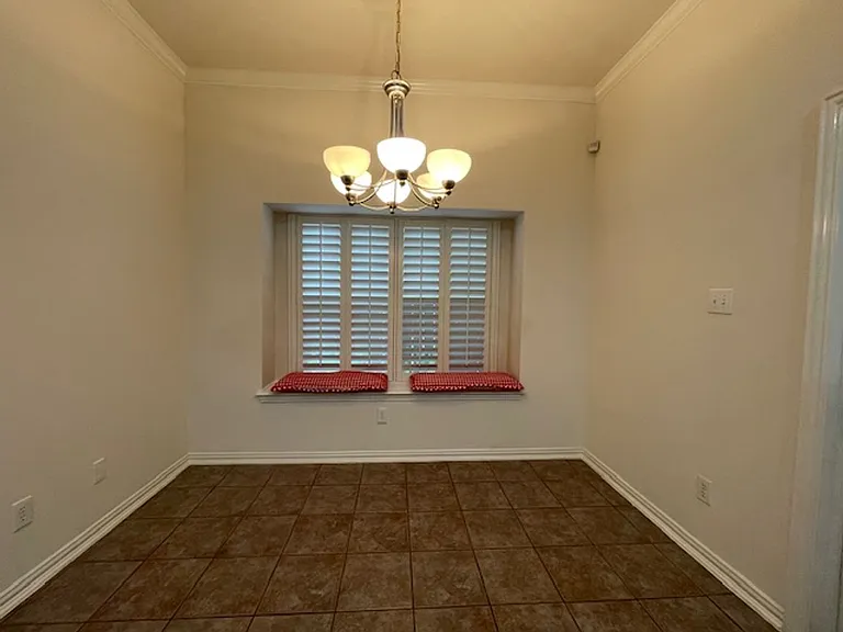 408 Hideaway Ct — Photo 8