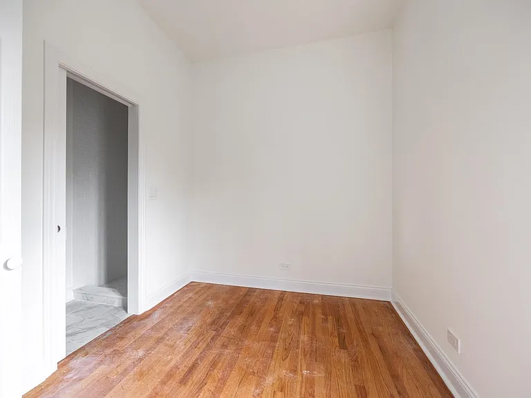 3109 N Harding Ave #3 — Photo 11