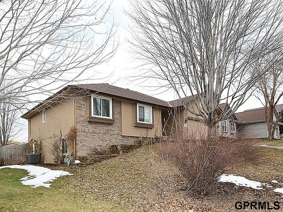 2nd image of 202 Fleetwood Dr