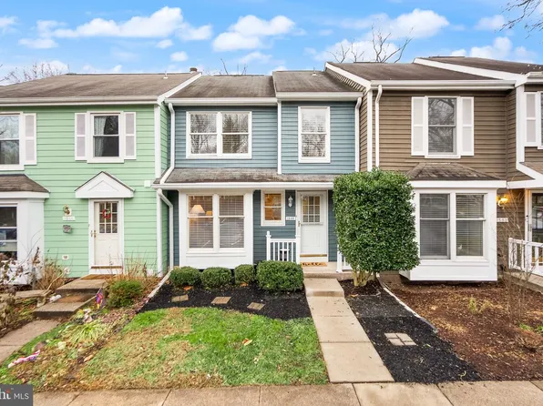 1548 Poplar Grove Dr, Reston, VA 20194