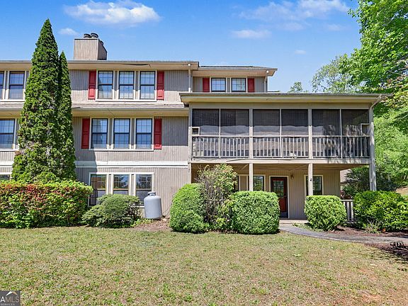 5th image of 80 Stirling Ln Unit 2