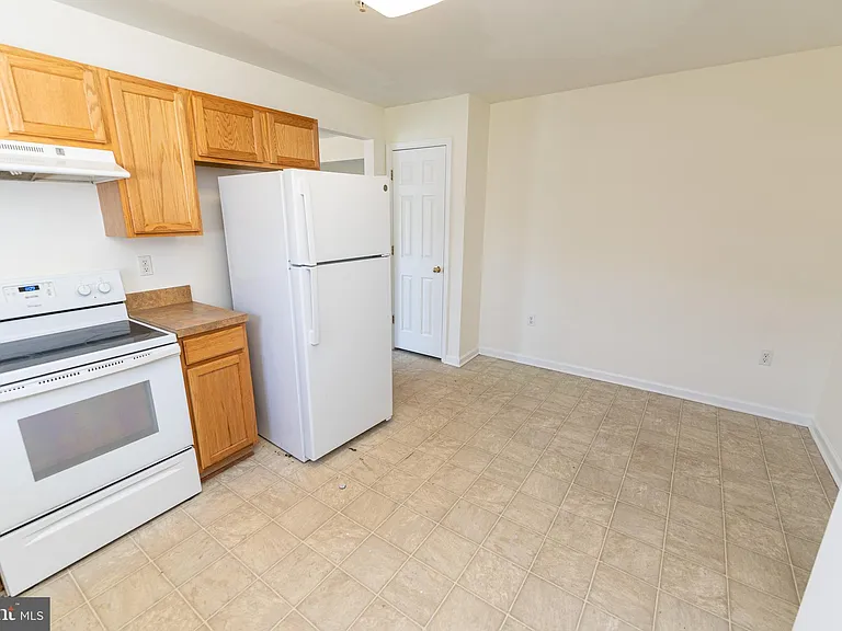 202 Carsons Ct — Photo 12