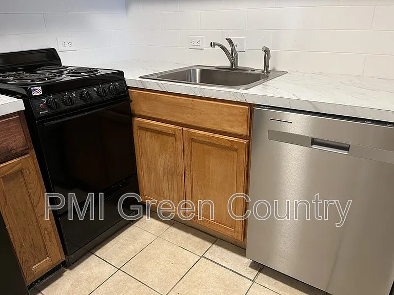 6639 S Victor Ave #G214 — Photo 16