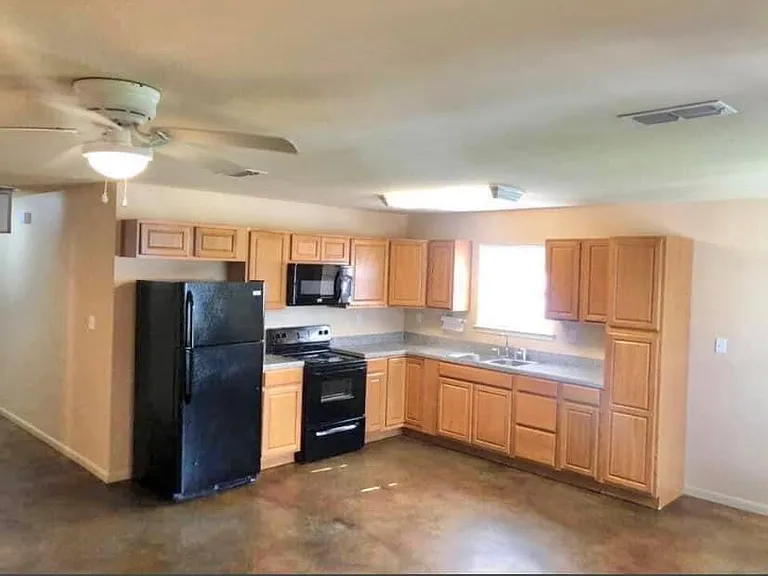 714 Rosewood Dr #B — Photo 7