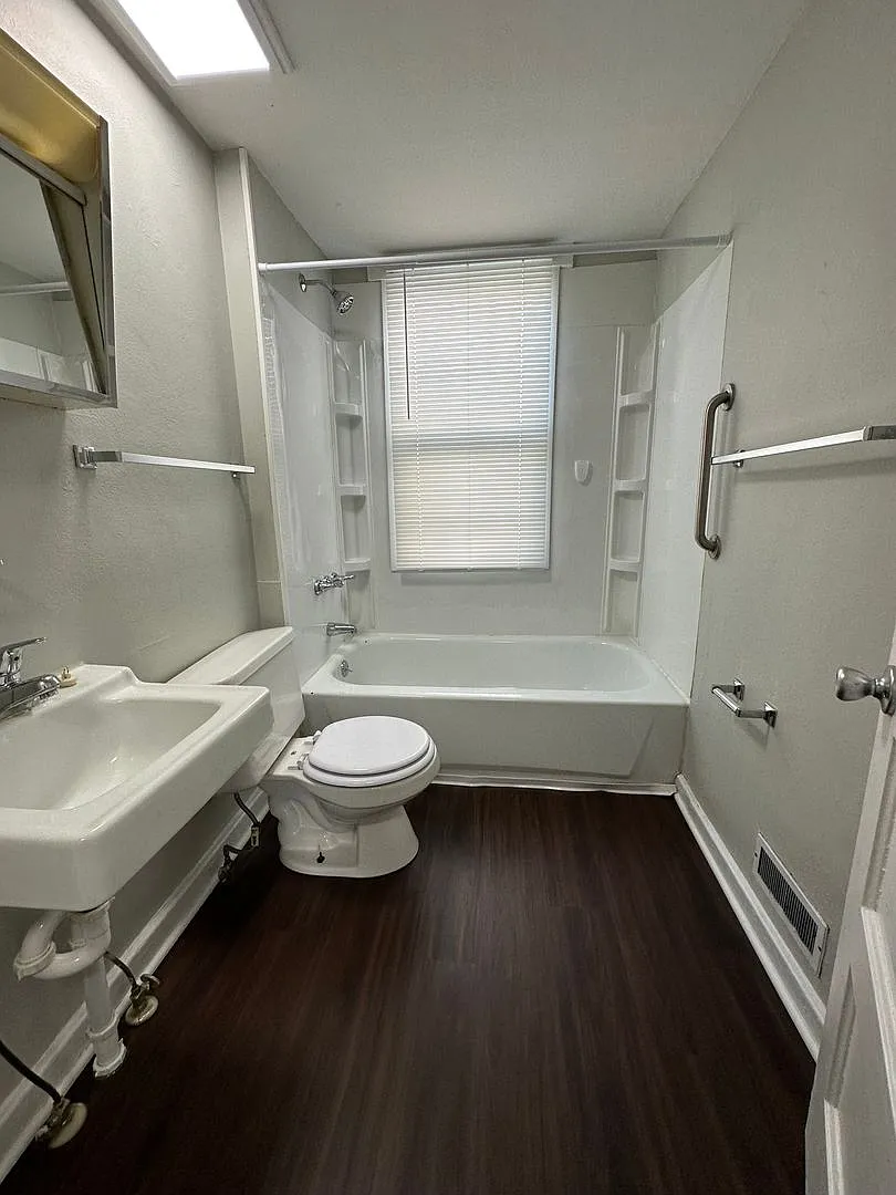 1517 Virginia St--TEAM — Photo 4