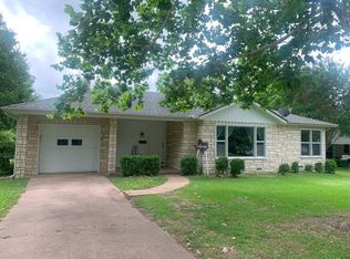 718 Lipscomb St, Bonham, TX 75418