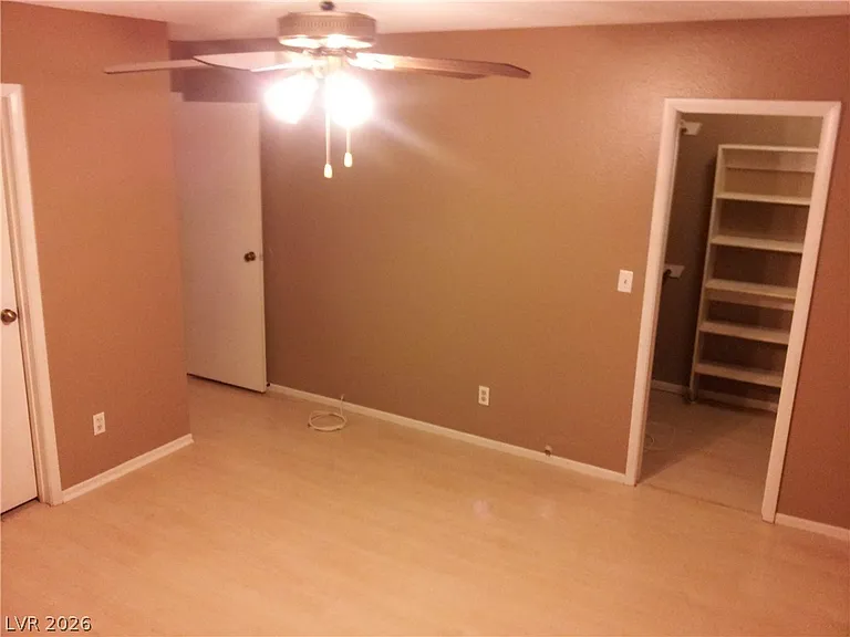 504 Grimsby Ave — Photo 12