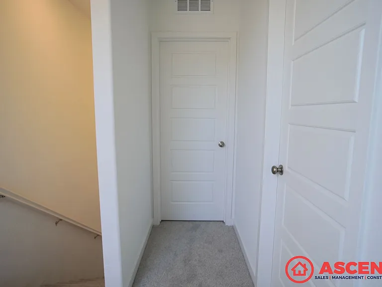 3316 Laurel Hill Ln — Photo 17