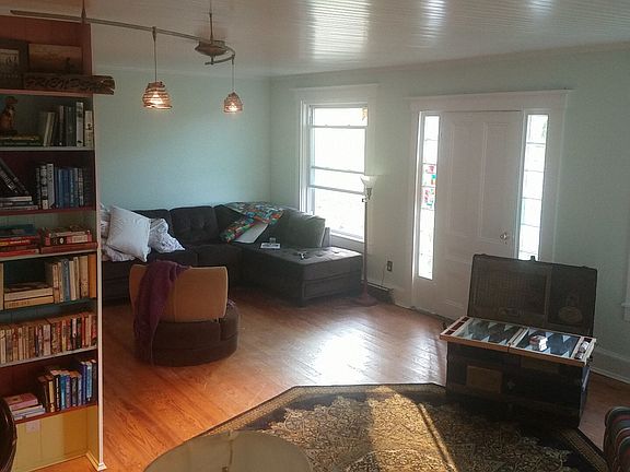 The 600 sq foot great room