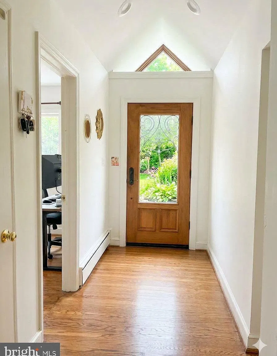 4 bed, 3.0 bath, 2535 sqft, $5,000 — Photo 3