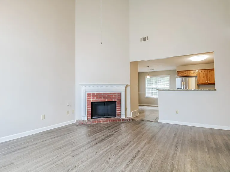 2362 Oak Springs Dr — Photo 4