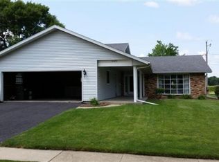 2109 11th Ave, Sterling, IL 61081