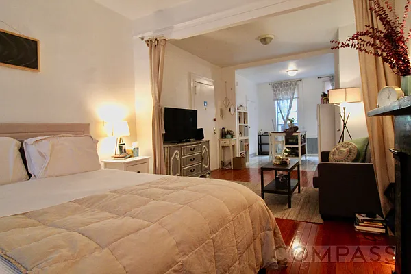 Rented by Compass | media 8