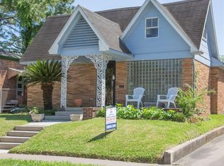 906 Byrne St, Houston, TX 77009