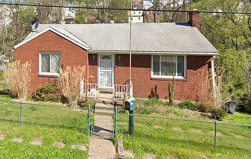225 Sprucewood St Photo 1
