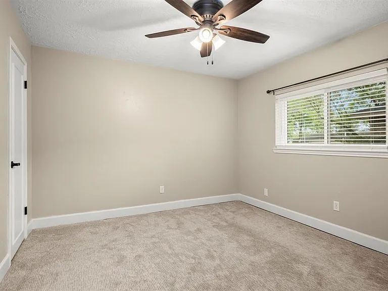 13426 Nevermore Dr — Photo 24