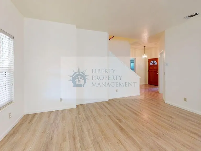 3936 Felton Way — Photo 3