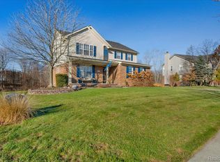1079 Chelsea Blvd, Oxford, MI 48371