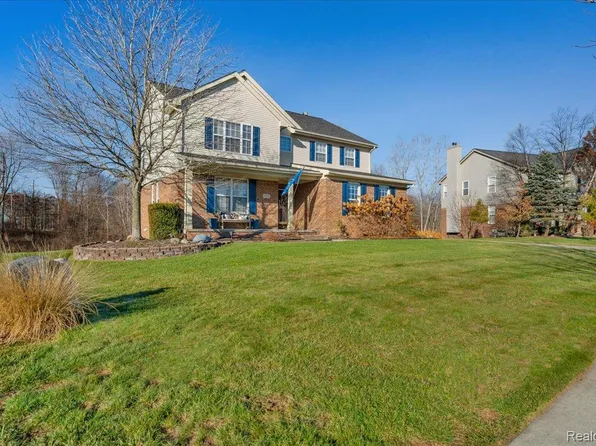 1079 Chelsea Blvd, Oxford, MI 48371