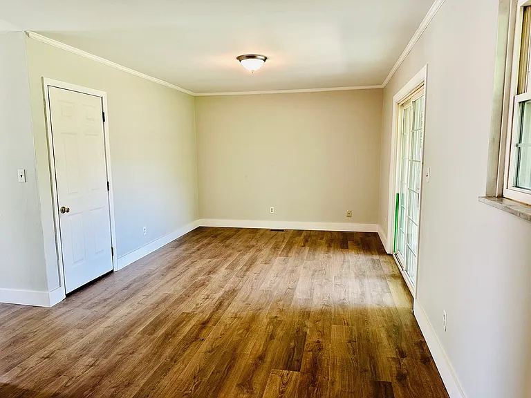 2515 Birch Dr — Photo 4
