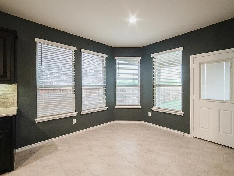 4004 Stone Trail Dr — Photo 8