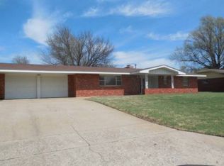 2605 Canterbury Ave, Ponca City, OK 74604