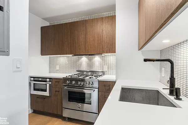 Rented by Brown Harris Stevens | media 21