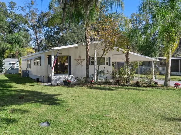 7230 Woodland Dr, Brooksville, FL 34601