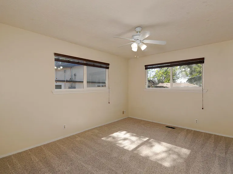 1316 Espejo St NE — Photo 20