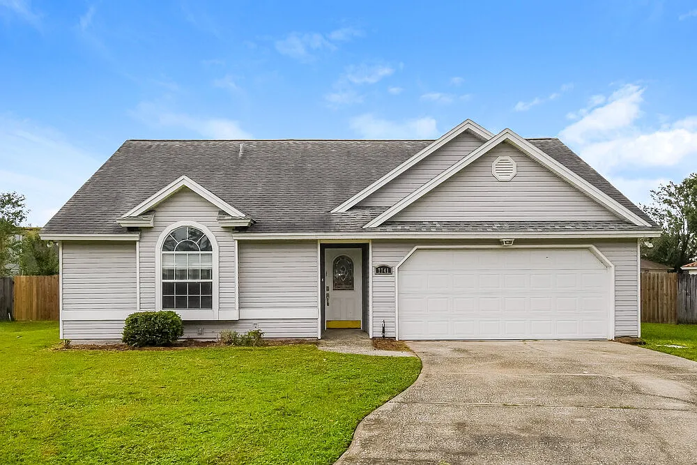 3 bed, 2.0 bath, 1361 sqft, $1,750 — Photo 1
