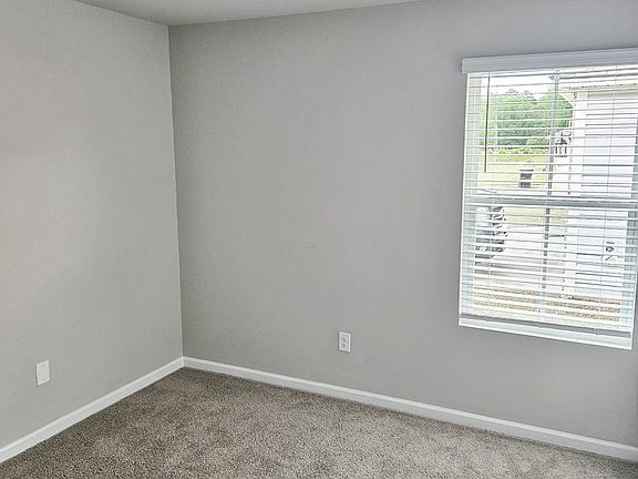 5th image of 1642 Dryden St SE #E