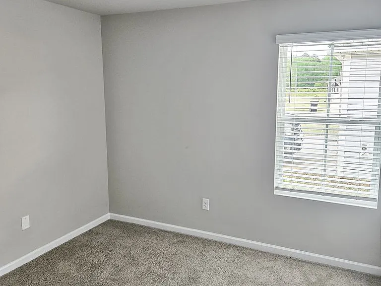 1642 Dryden St SE #E — Photo 5