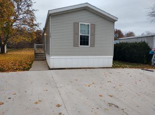 112 Aichebaun St, Novi, MI 48374