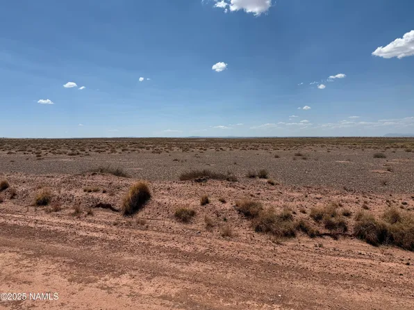 8876 Hunt Rd, Winslow, AZ 86004