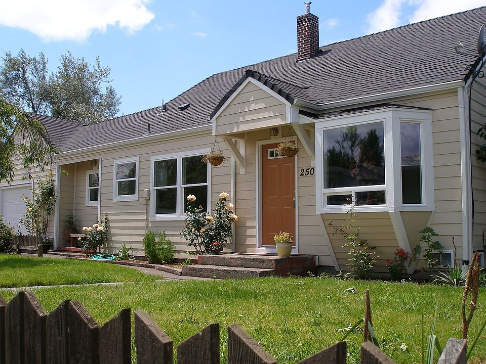 250 S. 47th St. Springfield