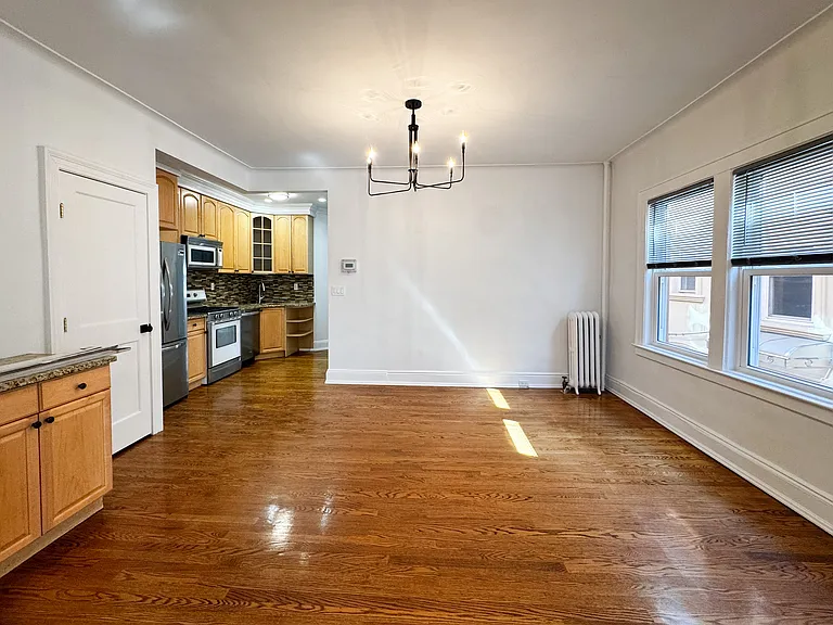22-23 37th St #FRST — Photo 10