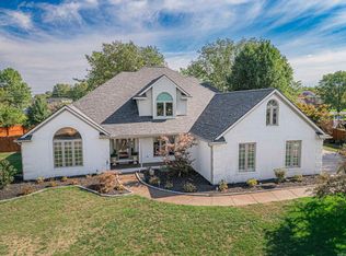 3022 Deer Pointe Dr, Newburgh, IN 47630