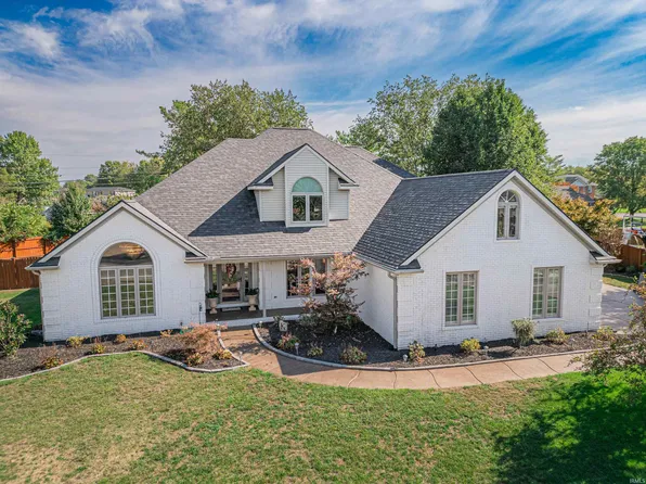 3022 Deer Pointe Dr, Newburgh, IN 47630