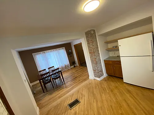 805 Cadillac St Photo 1