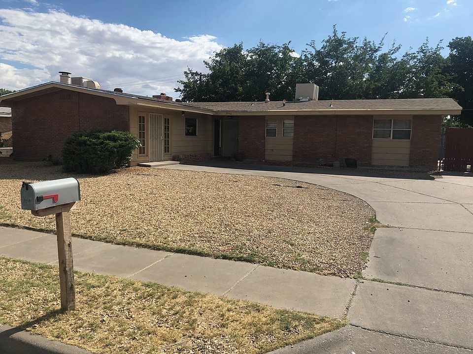 Front yard is gravel. Converted garage room has its own entrance. Home has two AC's (Mastercool over main house, and another AC over converted garage front room).