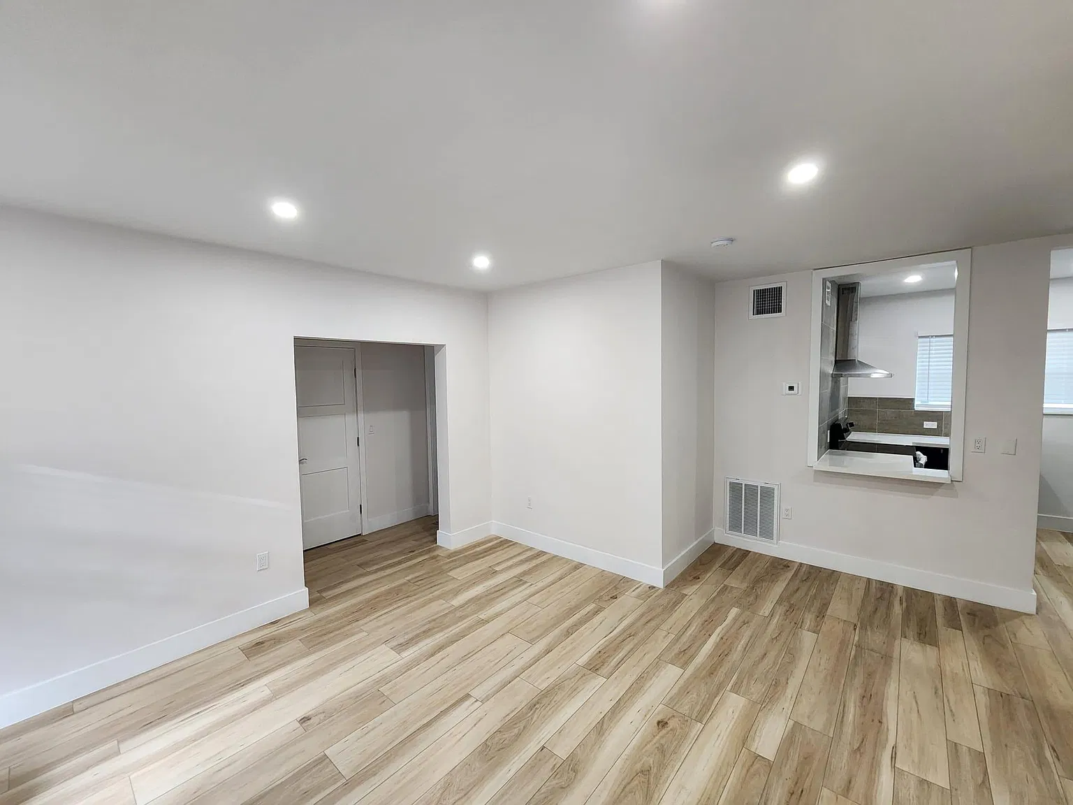 1 bed, 730 sqft, $1,850 — Photo 3