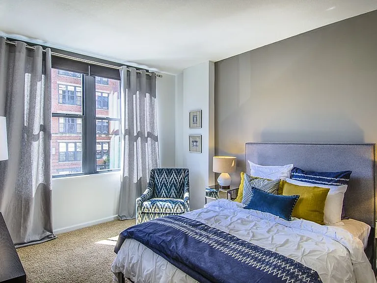 14W Apartments — Photo 13
