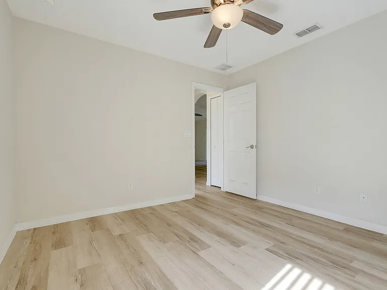 12900 Cloverdale Ln — Photo 22