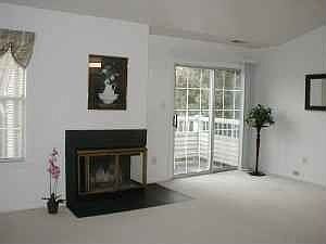 Living Room with fireplace