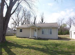 15 Cascade Dr, Belleville, IL