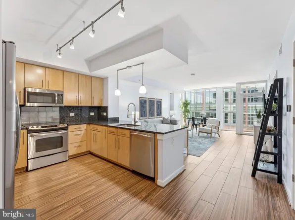 1025 1st St SE APT 1212, Washington, DC 20003